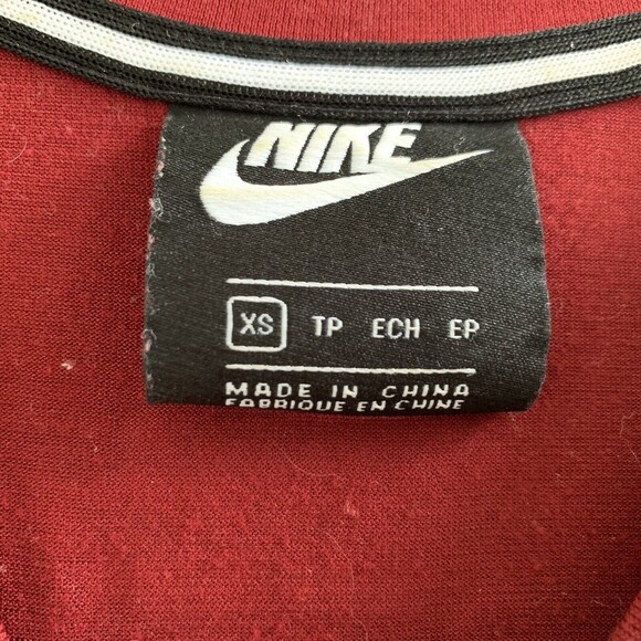 Nike Tee T-Shirt Women XS Dark Red Flower Swoosh Short Sleeve - Picture 5 of 8